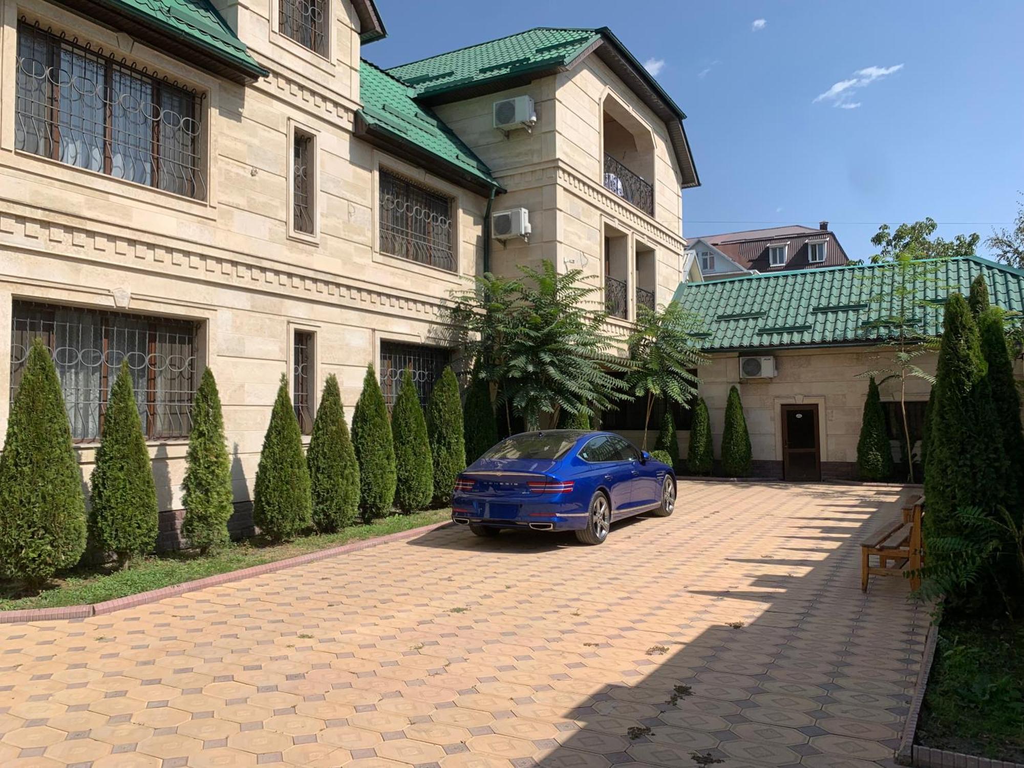 Lite Guest House Bishkek Exteriör bild